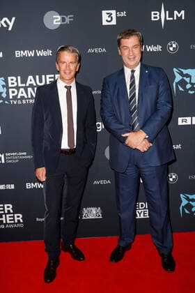 Preisverleihung Blauer Panther TV & Streaming Award in München Markus Lanz und Markus Söder auf dem roten Teppich bei der Verleihung des Blauen Panther - Bayerischer Fernsehpreis in der BMW Welt in München. Copyright: xEventpressxGolejewskix