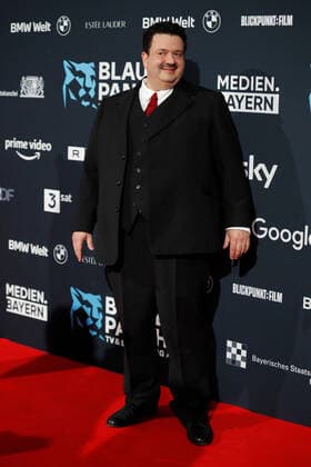 Preisverleihung Blauer Panther TV & Streaming Award in München Laudator Oliver Polak bei der Verleihung des Blauen Panther - Bayerischer Fernsehpreis in der BMW Welt in München. Copyright: xEventpressxGolejewskix