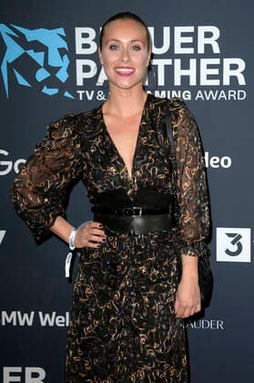 Sina Tkotsch bei der Verleihung vom Blauer Panther - TV & Streaming Award 2022 in der BMW Welt. München, 19.10.2022
