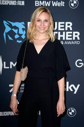 Alina Tomnikov bei der Verleihung vom Blauer Panther - TV & Streaming Award 2022 in der BMW Welt. München, 19.10.2022