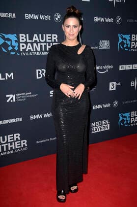 Salwa Houmsi bei der Verleihung vom Blauer Panther - TV & Streaming Award 2022 in der BMW Welt. München, 19.10.2022
