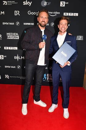 Steven Gätjen und Tobias Krell Verleihung Blauer Panther - TV & Streaming Award 2022 Ehrung, Auszeichnung, Preis BMW Welt München 19. Oktober 2022