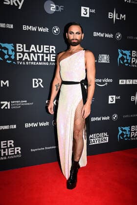Conchita Wurst Verleihung Blauer Panther - TV & Streaming Award 2022 Ehrung, Auszeichnung, Preis BMW Welt München 19. Oktober 2022
