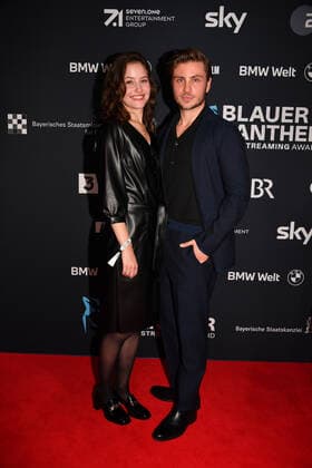 Dominique Devenport und Jannik Schümann Verleihung Blauer Panther - TV & Streaming Award 2022 Ehrung, Auszeichnung, Preis BMW Welt München 19. Oktober 2022