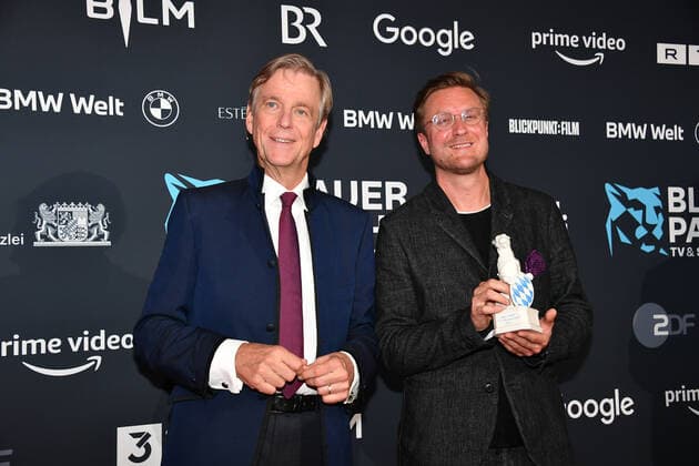 Claus Kleber und Carl Gierstorfer Verleihung Blauer Panther - TV & Streaming Award 2022 Ehrung, Auszeichnung, Preis BMW Welt München 19. Oktober 2022