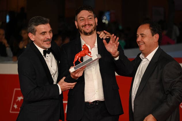 Foto IPP Gioia Botteghi Roma22 10 2022 Festa del cinema di Roma 17 edizione, red carpet dei premiati, SHTTL , premio del pubblico, nella foto il regista Ady Walter Italy Photo Press - World Copyright