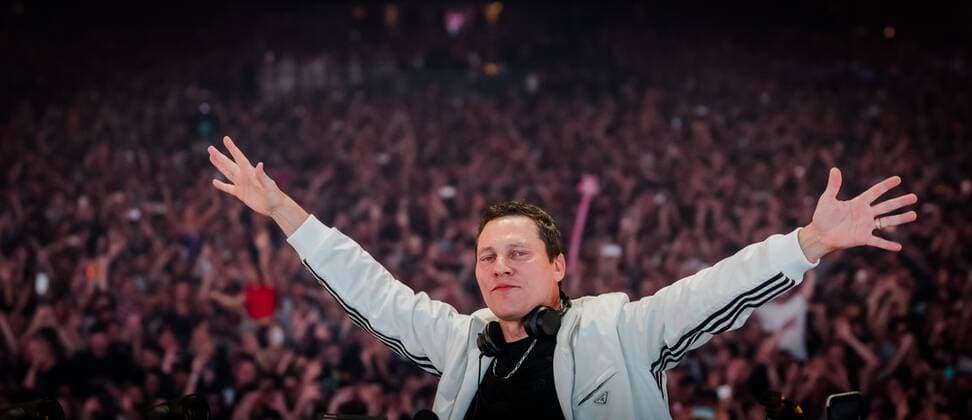2022-10-22 23:06:05 AMSTERDAM - Tiesto performs during Amsterdam Music Festival, which takes place in the Johan Cruijff ArenA during ADE. ANP MARCO DE SWART netherlands out - belgium out