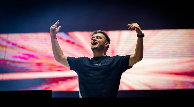 2022-10-22 23:58:01 AMSTERDAM - Martin Garrix performs during Amsterdam Music Festival, which takes place in the Johan Cruijff ArenA during ADE. ANP MARCO DE SWART netherlands out - belgium out