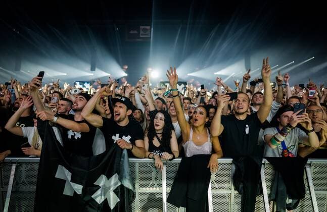 2022-10-22 23:56:32 AMSTERDAM - Visitors during Amsterdam Music Festival, which takes place in the Johan Cruijff ArenA during ADE. ANP MARCO DE SWART netherlands out - belgium out