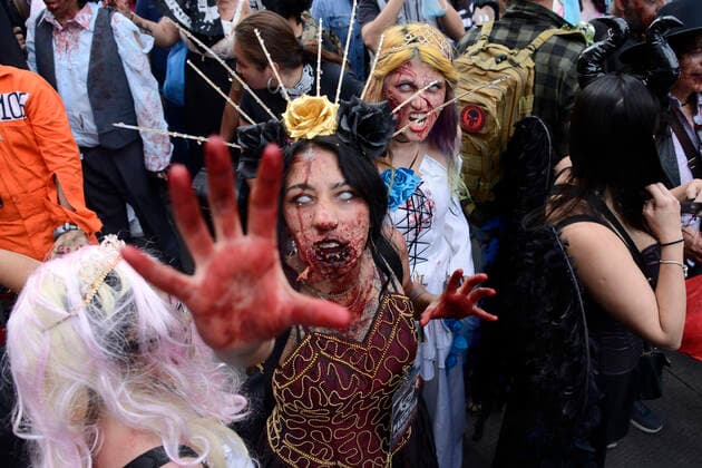 15th Annual Zombie Walk in Mexico October 22, Mexico City, Mexico: A participant walks during the 15th anniversary march of the annual Zombie Walk at Revolution Monumento. on October 22, 2022 in Mexico City, Mexico. (Photo by Carlos Tischler Eyepix Group) Copyright: xCarlosxTischler EyepixxGroupx CT_22102022_79461