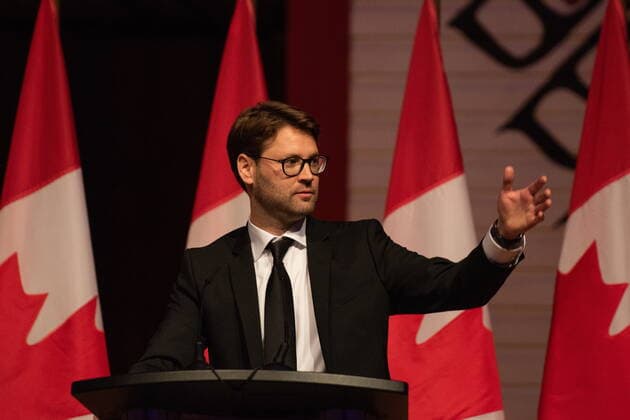 October 22, 2022, Gatineau, PQ, Canada: Canadian Parliamentary Press Gallery President Guillaume St-Pierre delivers remarks before presenting the recipient of the Fonds quebecois en journalisme international (FQJI) grant at the Parliamentary Press Gallery Dinner at the Museum of History in Gatineau, Que., on Saturday, Oct. 22, 2022. Gatineau Canada  - ZUMAc35_ 20221022_zaf_c35_048 Copyright: xSpencerxColbyx