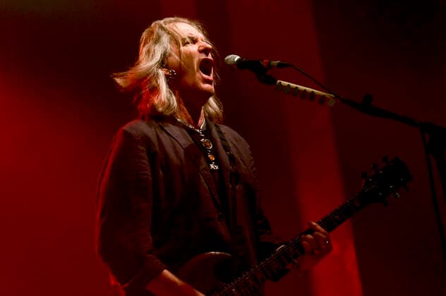 Justin Sullivan von New Model Army live bei einem Konzert der 40th Anniversary -Tour im Capitol. Hannover, 23.10.2022