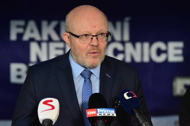 Czech Health Minister Vlastimil Valek (TOP 09), left, gives press conference on COVID-19 vaccination campaign We get vaccinated for life without fear in Brno University Hospital, Czech Republic, October 24, 2022. (CTKxPhoto VaclavxSalek) CTKPhotoP2022102402656  sal 04