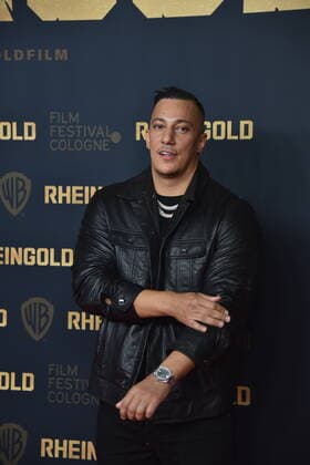 Rapper Farid Bang (Farid Hamed El Abdellaoui) kommt zur Premiere des Kinofilms Rheingold , ein Gangster-Drama, im Rahmen des 32. Film Festival Cologne (vormals: Cologne Conference) 2022 , ein internationales Filmfestival *** Rapper Farid Bang Farid Hamed El Abdellaoui arrives for the premiere of the feature film Rheingold , a gangster drama, as part of the 32 Film Festival Cologne formerly Cologne Conference 2022 , an international film festival