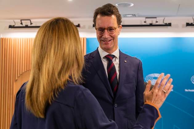 News Themen der Woche KW43 News Bilder des Tages Brüssel, Hendrik Wüst zu Gast in Belgien The Minister President of North Westphalia met today with the President of the European Parliament Roberta Metsola in the Belgian capital.  NicolasxLandemardx xLexPictorium LePictorium_0269261