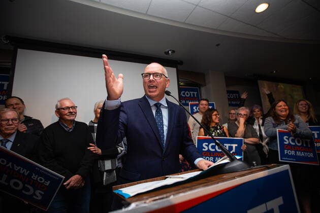 October 26, 2022, Winnipeg, MB, Canada: Scott Gillingham delivers his victory speech after being declared the next mayor of Winnipeg, on Wednesday, October 26, 2022. Winnipeg Canada  - ZUMAc35_ 20221026_zaf_c35_162 Copyright: xDanielxCrumpx