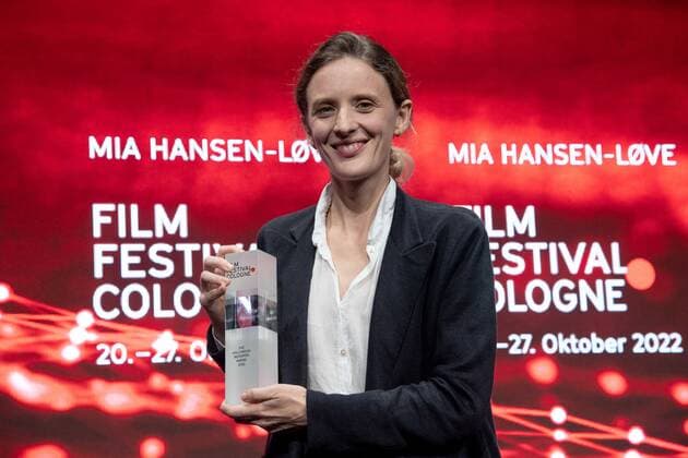 Regisseurin Mia HANSEN-LOVE, LOEVE, (links) bekommt den The Hollywood Reporter Award, Film Festival Cologne awards in Koeln, 27.10.2022.