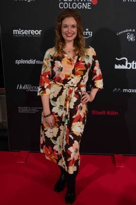 Madeleine KRAKOR, Schauspielerin, Roter Teppich, Red Carpet Show, Ankunft, arrival, Film Festival Cologne awards in Koeln, 27.10.2022.