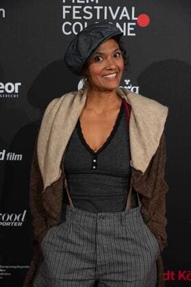 Lucia PERAZA RIOS, Schauspielerin, Roter Teppich, Red Carpet Show, Ankunft, arrival, Film Festival Cologne awards in Koeln, 27.10.2022.