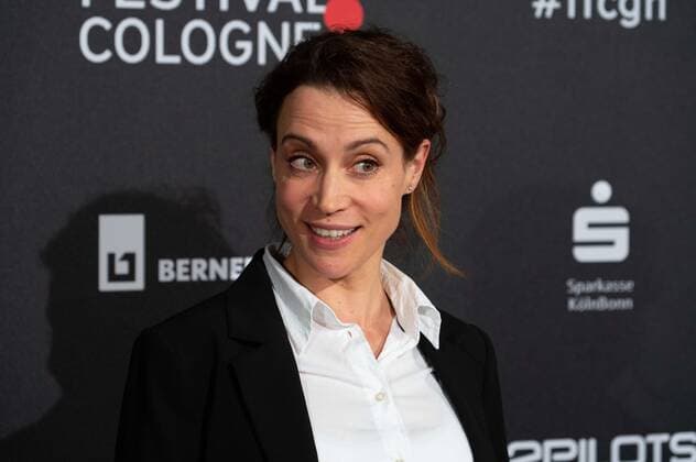Stefanie WILPERT, Schauspielerin, Roter Teppich, Red Carpet Show, Ankunft, arrival, Film Festival Cologne awards in Koeln, 27.10.2022.