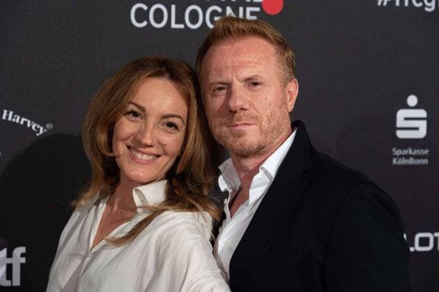 Kasem Hoxha Kasem HOXHA, Schauspieler und Klejda Shani Roter Teppich, Red Carpet Show, Ankunft, arrival, Film Festival Cologne awards in Koeln, 27.10.2022.