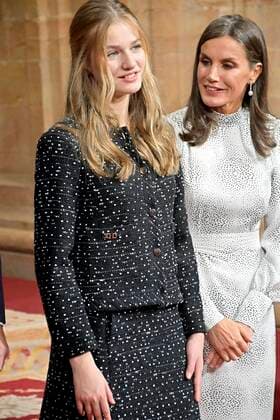 Spanish King Felipe VI and Queen Letizia with daughters Princess of Asturias Leonor de Borbon and Sofia de Borbon during an audience with the awarded the Asturias medal 2022 in Oviedo, on Friday 28 October 2022 Cordon Press