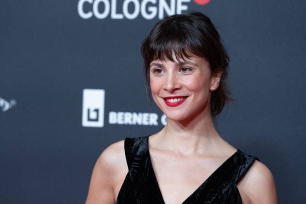 Aylin TEZEL, Schauspielerin, Roter Teppich, Red Carpet Show, Ankunft, arrival, Fotocall fuer den Film DER RUSSE IST EINER, DER BIRKEN LIEBT auf dem Film Festival Cologne 2022 in Koeln, 22.10.2022. *** Aylin TEZEL, actress, red carpet, red carpet show, arrival, photocall for the film THE RUSSIAN IS ONE WHO LOVES BIRDS at the Film Festival Cologne 2022 in Cologne, 22 10 2022