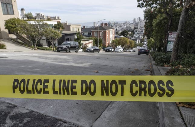 News Themen der Woche KW43 Police tape closes a block of Broadway Street, where an assilant attacked Paul Pelosi, the husband of Speaker of ther House Nancy Pelosi, at the couple s home In San Francisco on Friday, October 28, 2022. 1 SXP2022102813 TERRYxSCHMITT