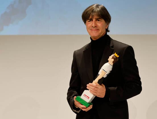 Bilder des Jahres 2022, Entertainment 10 Oktober Entertainment Themen der Woche KW43 Verleihung der Deutschen Fußball-Kulturpreise 2022 in Nuernberg (Tafelhalle), Deutschland, HMB Media Schumacher, bfischu ----------- Jogi Loew *** German Football Culture Awards 2022 in Nuremberg Tafelhalle , Germany, HMB Media Schumacher, bfischu Jogi Loew Copyright: HMBxMedia Schumacher