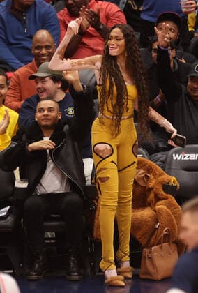 WASHINGTON, D.C. - OCTOBER 28: Winnie Harlow attends the Washington Wizards vs Indiana Pacers Game at the Capital One Arena in Washington, D.C. on October 28, 2022. Copyright: xmpi34x