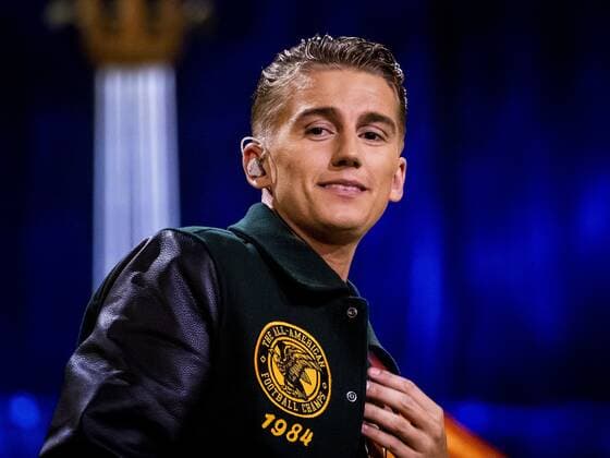 2022-10-29 21:54:15 BAARN - Mart Hoogkamer sings the new football national anthem during the live show of I Want Your Song. ANP REMKO DE WAAL netherlands out - belgium out