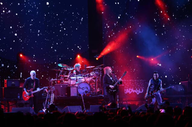 October 31, 2022, Bologna, Italy: British band The Cure with the front man Robert Smith during their performance at Unipol Arena in Casalecchio (Bologna), Italy, October 31, 2022. Bologna Italy  - ZUMAl164 20221031_zsa_l164_407 Copyright: xMichelexNuccix