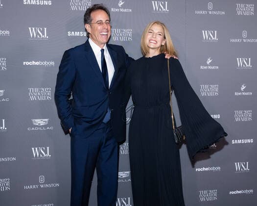 Bilder des Jahres 2022, Entertainment 11 November Entertainment Themen der Woche KW44 Entertainment Bilder des Tages Jerry Seinfeld and Jessica Seinfeld arrive on the red carpet for the WSJ. Magazine Innovator Awards at the Museum of Modern Art in New York City on Wednesday, November 2, 2022. 1 NYP20221102533 GabrielexHoltermann