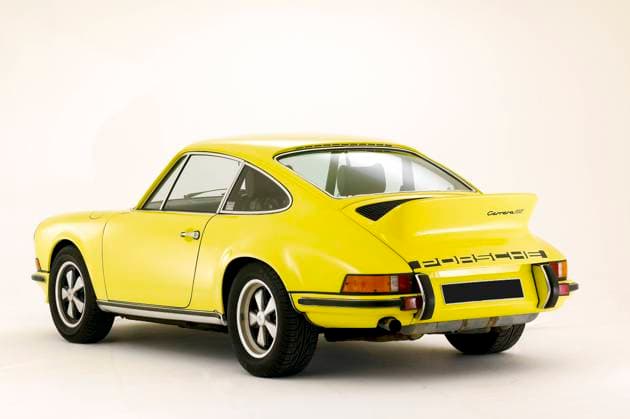 RECORD DATE NOT STATED 1973 Porsche 911 Carrera RS in white Studio. 1973 Porsche 911 Carrera RS 2.7. Artist: Unknown. 