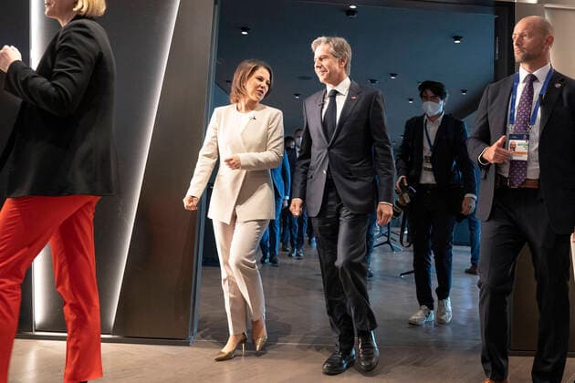 News Themen der Woche KW44 News Bilder des Tages G7 Foreign Ministers˜ Meeting in Munster, Germany - G7 Außenministerkonferenz in Münster, Deutschland - Annalena Baerbock, Foreign Minister Germany with Antony Blinken, Foreign Minister USA;G7 Foreign Ministers˜ Meeting in Munster, Germany - G7 Außenministerkonferenz in Münster, Deutschland - Annalena Baerbock, Foreign Minister Germany with Antony Blinken, Foreign Minister USA, Münster Nordrhein-Westfalen Deutschland Innenstadt *** G7 Foreign Ministers˜ Meeting in Munster, Germany G7 Foreign Ministers Conference in Münster, Germany Annalena Baerbock, Foreign Minister Germany with Antony Blinken, Foreign Minister USA G7 Foreign Ministers˜ Meeting in Munster, Germany G7 Foreign Ministers Conference in Münster, Germany Annalena Baerbo
