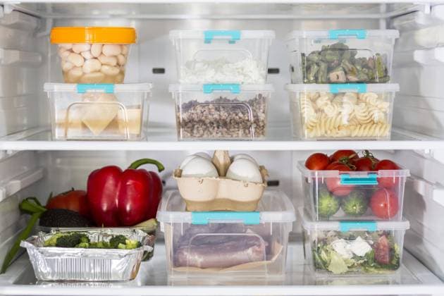 Offener Kühlschrank mit Plastikbehältern Gemüse. Auflösung und hohe Qualität schönes Foto *** open Fridge with Plastic containers Vegetables Resolution and high Quality Beautiful Photo Copyright: imageBROKER/OleksandrxLatkun ibxole08510880.jpg