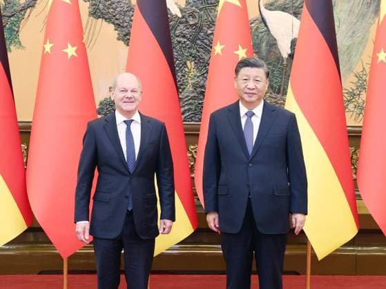 News Themen der Woche KW44 News Bilder des Tages (221104) -- BEIJING, Nov. 4, 2022 -- Chinese President Xi Jinping meets with German Chancellor Olaf Scholz on his official visit to China at the Great Hall of the People in Beijing, capital of China, Nov. 4, 2022. ) CHINA-BEIJING-XI JINPING-GERMANY-CHANCELLOR-MEETING (CN) YaoxDawei 