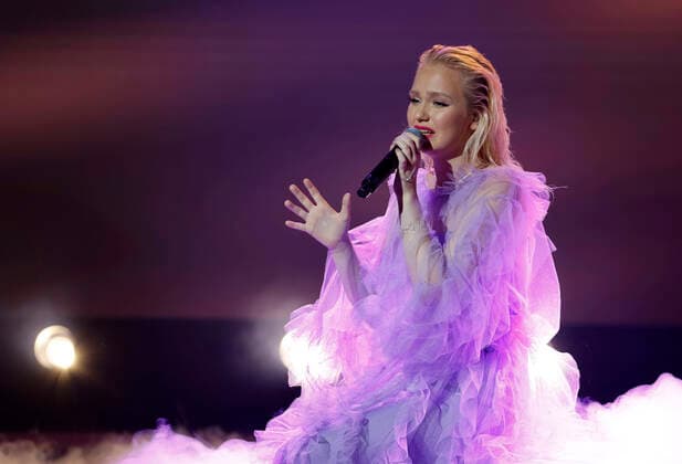 Entertainment Themen der Woche KW44 Entertainment Bilder des Tages STOCKHOLM 20221104 Klara Almström under den sjätte fredagsfinalen av Idol 2022. STOCKHOLM SVERIGE x10430x *** STOCKHOLM 20221104 Klara Almström during the sixth Friday final of Idol 2022 STOCKHOLM SWEDEN x10430x,  Copyright: xChristinexOlssonx xTTx IDOL 2022