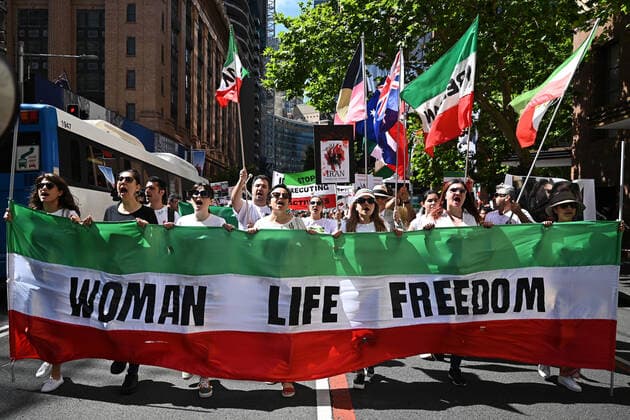 News Bilder des Tages FREEDOM FOR IRAN RALLY SYDNEY, Protesters take part in a Woman, Life, Freedom rally for Iran women in Sydney, Saturday, November 5, 2022. ( NO ARCHIVING, EDITORIAL USE ONLY, NO USE IN BOOKS WITHOUT CONSENT SYDNEY NSW AUSTRALIA  Copyright: xSTEVENxSAPHOREx 20221105001726104332