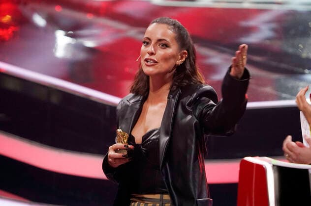 Stefanie Kloß im Finale der 12. Staffel der Castingshow The Voice of Germany 2022 im Studio H Berlin Adlershof. Berlin, 04.11.2022 *** Stefanie Kloß in the final of the 12 season of the casting show The Voice of Germany 2022 at Studio H Berlin Adlershof Berlin, 04 11 2022 Foto:xT.xBartillax xFuturexImage