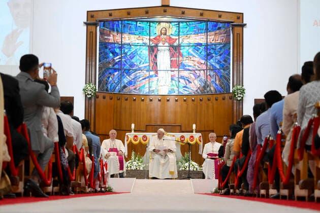 News Themen der Woche KW44 News Bilder des Tages November 6, 2022, MANAMA: Pope Francis at the Sacred Heart Church in Manama, during his official visit to the Kingdom of Bahrain, 06 November 2022..ANSA VATICAN MEDIA. MANAMA  - ZUMAa110 20221106_zaf_a110_011 Copyright: xVaticanxMediax