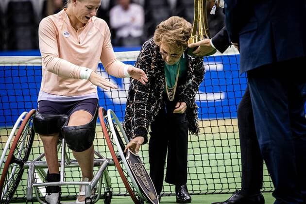 2022-11-06 14:23:12 OSS - Princess Margriet and Diede de Groot during the final day of the 2022 ITF Wheelchair Tennis Masters, the wheelchair tennis world championship in sports center De Rusheuvel. ANP ROYAL IMAGES ROB ENGELAAR netherlands out - belgium out