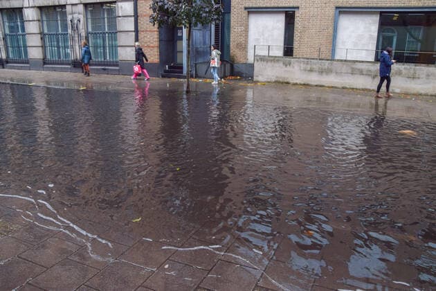 News Themen der Woche KW44 November 6, 2022, London, England, United Kingdom: A flooded street in Bloomsbury, Central London, after heavy rain. London United Kingdom - ZUMAv130 20221106_zip_v130_002 Copyright: xVukxValcicx