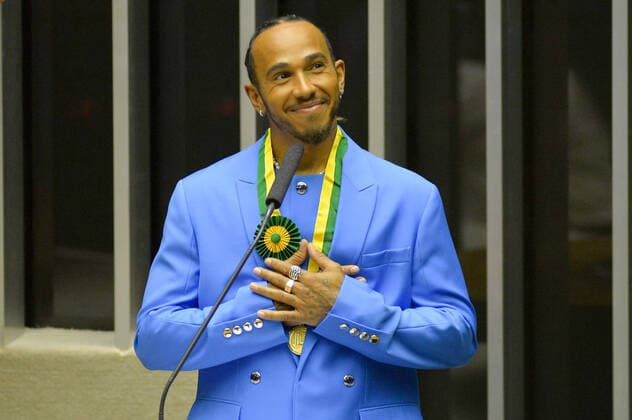 Bilder des Jahres 2022, Entertainment 11 November Entertainment Themen der Woche KW45 Entertainment Bilder des Tages Formel 1, Lewis Hamilton erhält im brasilianischen Kongress den Titel Ehrenbürger von Brasilien BRASÍLIA, DF - 07.11.2022: LIRA CONDECORA LEWIS HAMILTON - Photo, Driver Lewis Hamilton receives decoration. This Monday (7) the Speaker of the Chamber of Deputies Arthur Lira, honors F1 Driver Lewis Hamilton with the title of honorary Brazilian citizen. x2290600x  TonxMolina