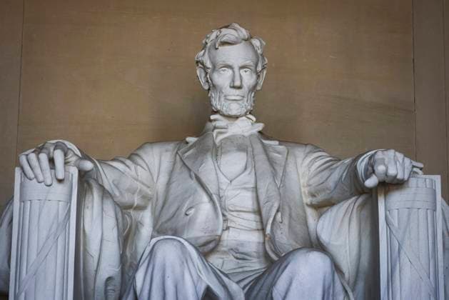The Lincoln Memorial In Washington, D.C. Statue of Abraham Lincoln is seen at the Lincoln Memorial in Washington, D.C., United States on October 20, 2022. Washington D.C. United States  Copyright: xBeataxZawrzelx originalFilename: zawrzel-thelinco221020_npOuI.jpg