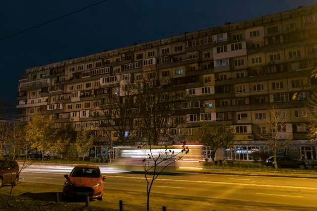 Consequence Of Russian Missile Attack On Ukrainian Power Infrastructure Dark street and residential blocks during a blackout after a Russian missile attack on Ukrainian power infrastructure in Kyiv, Ukraine, November 07, 2022 Kyiv Ukraine  Copyright: xMaxymxMarusenkox originalFilename: musienko-notitle221107_npRKP.jpg