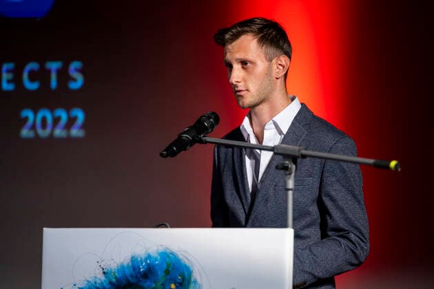 LÖWENHERZ FRIEDENSPREIS 2022 FÜR BODO RAMELOW 09 11 2022 - Weimar: Die Verleihung des Löwenherz Friedenspreises, für Personen, die sich in herausragender Weise um Frieden und Versöhnung verdient gemacht haben, an Bodo Ramelow am 9. November 2022 im Kinosaal der KZ Gedenkstätte Buchenwald. Ludwig Essig. _________________