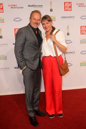 Till Demtroeder und Stefanie Millat bei der Verleihung Goldene Bild der Frau am 9.11.2022 in Hamburg Goldene Bild der Frau Verleihung 2022 in Hamburg