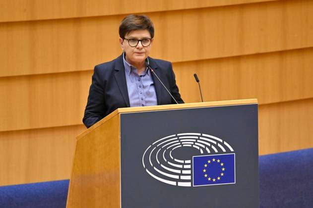 Beata SzydÅ‚o bei einer Plenarsitzung zu den Ergebnissen des EU-Gipfels im Plenarsaal des Europäischen Parlaments. Brüssel, (09.11.2022) *** Beata SzydÅo at a plenary session on the results of the EU summit in the plenary hall of the European Parliament Brussels, 09 11 2022 Foto:xD.xAnoraganingrumx xFuturexImage