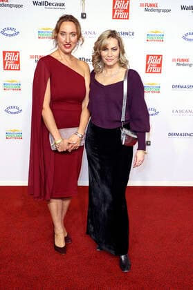 Leila Moysich und Gesine Cukrowski bei der 15. Verleihung der Goldenen Bild der Frau 2022 im Stage Theater Neue Flora. Hamburg, 09.11.2022